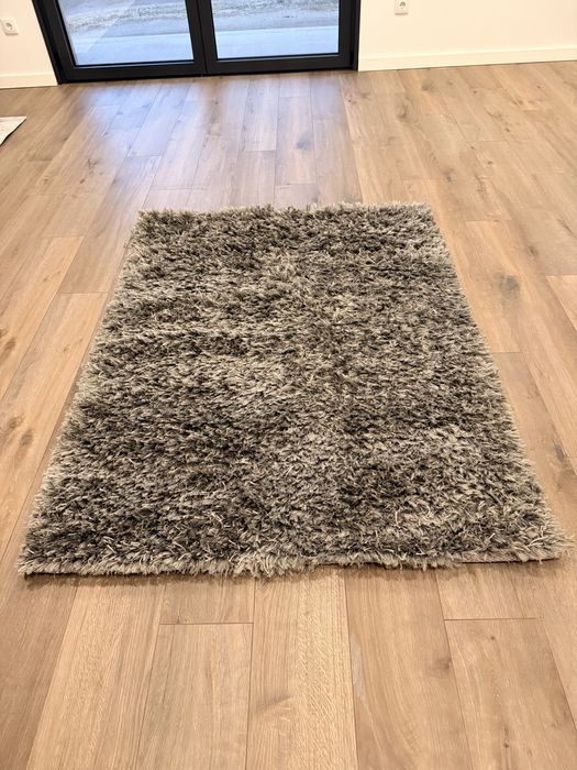 Vendo tapates cinza 160x120cm e 150x80cm, como novo!