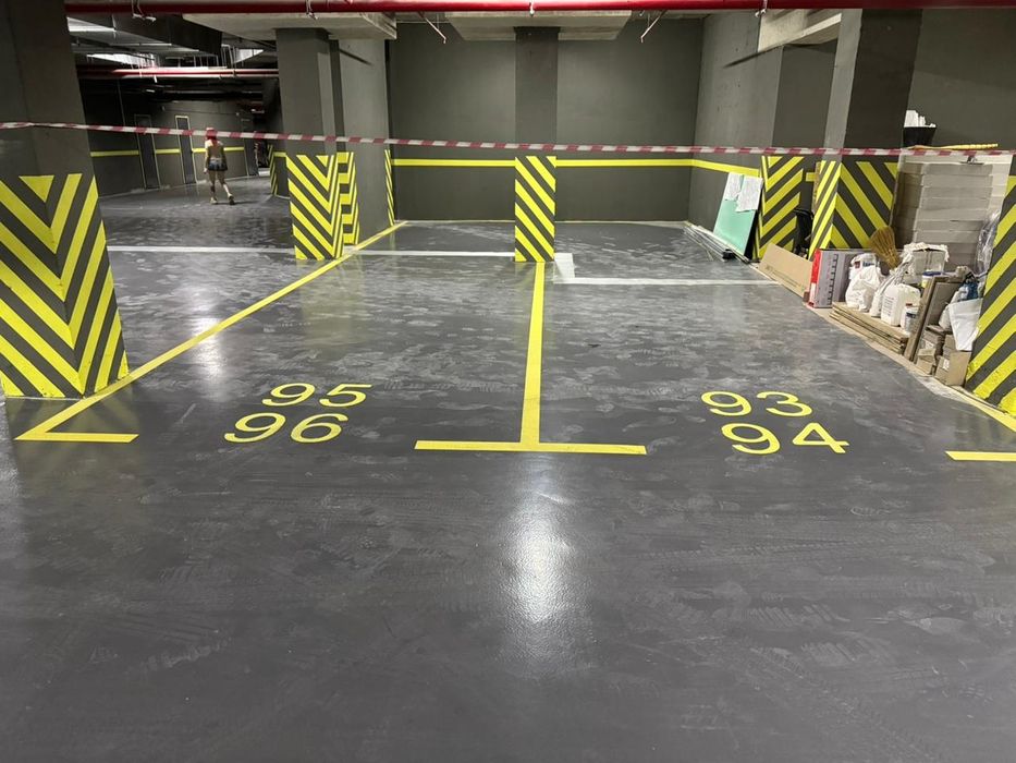 Два  сімейні паркомісця в ЖК Еллада 2