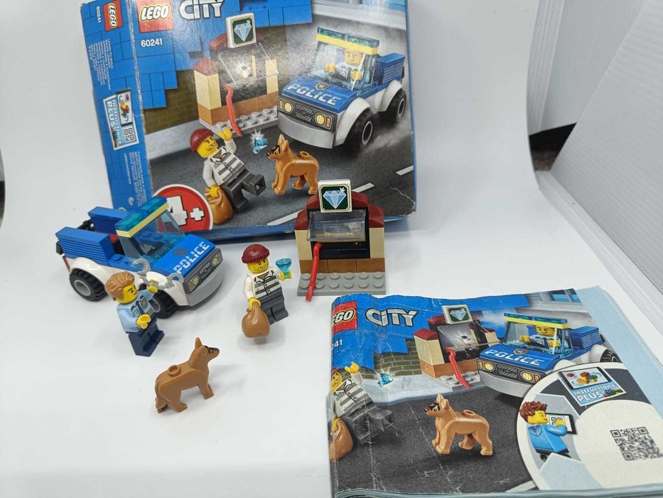 Zestaw LEGO 60241 Oddział policyjny z psem