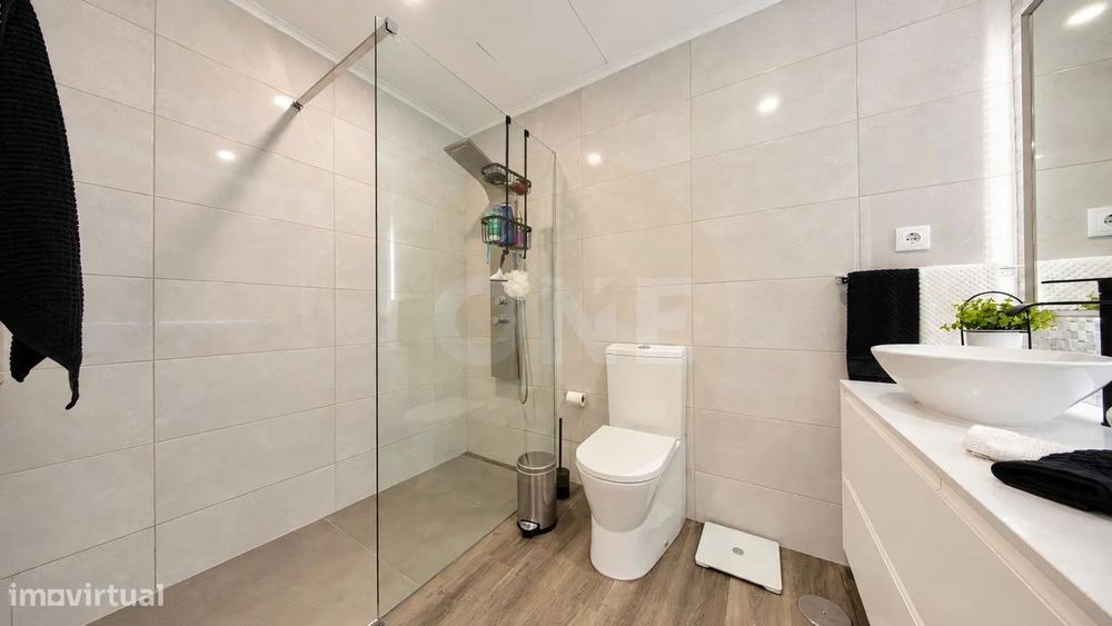 Moradia Moderna Cabouco, Lagoa