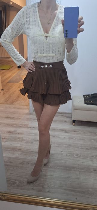 Spódniczki spodenki nowe  falbanki.