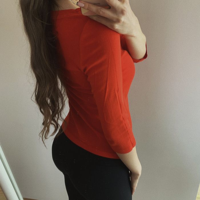 czerwony sweterek prążki bluzka basic 3/4 rękaw