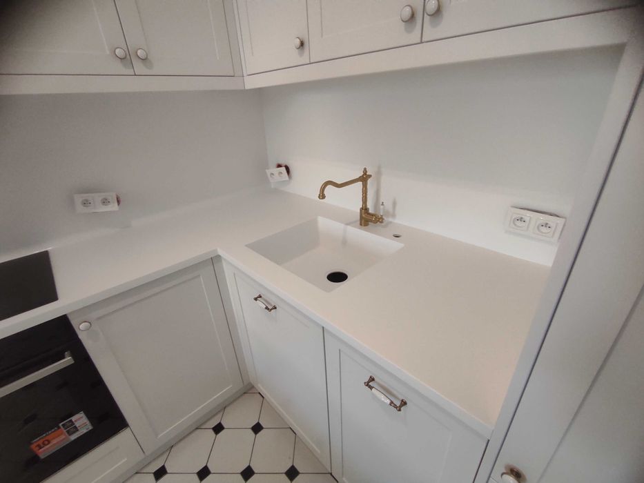 Renowacja wymiana  naprawa blaty corian , himacs ,staron ,