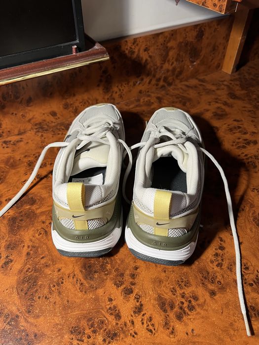 Кросівки Nike Air Max Bliss NN
