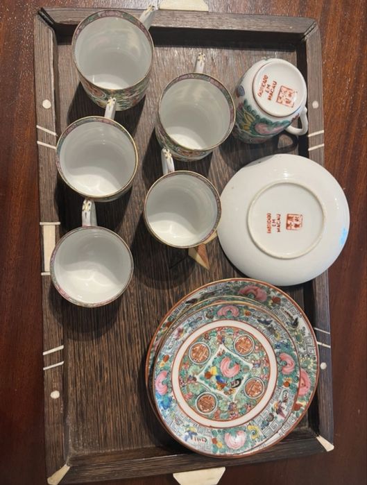 6 chavenas de cafe e pires de apoio em porcelana