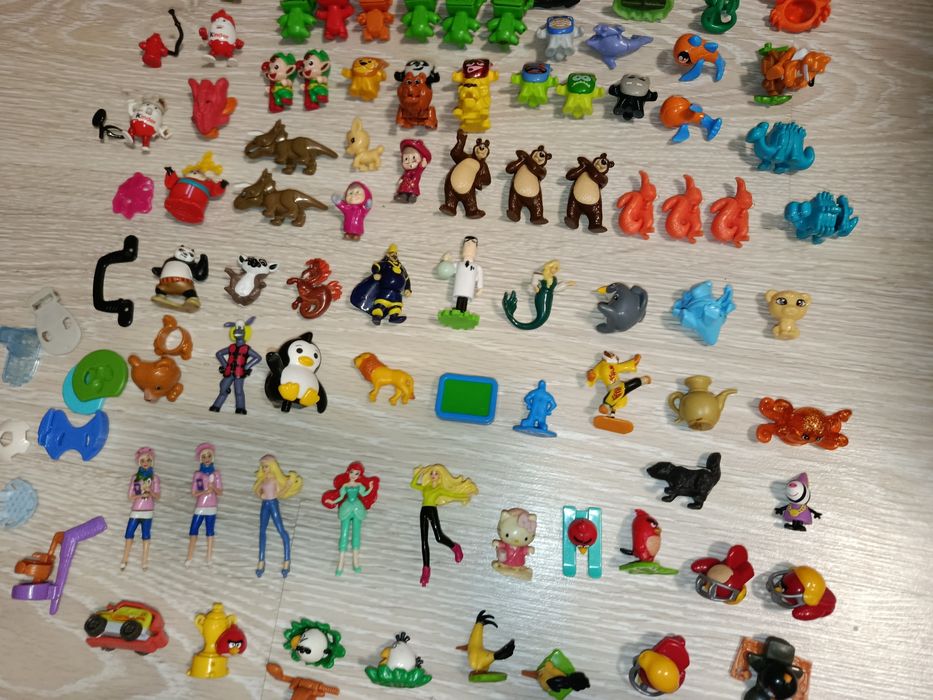 Велика колекція іграшок Kinder Surprise та інших серій (понад 100 шт.)