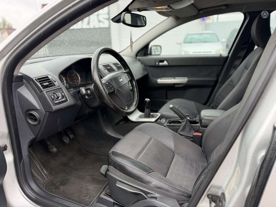 Продам Volvo V50 2.0D