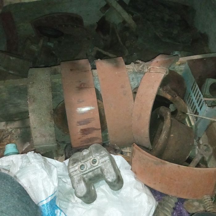 Шестерні деталі коробки т 25