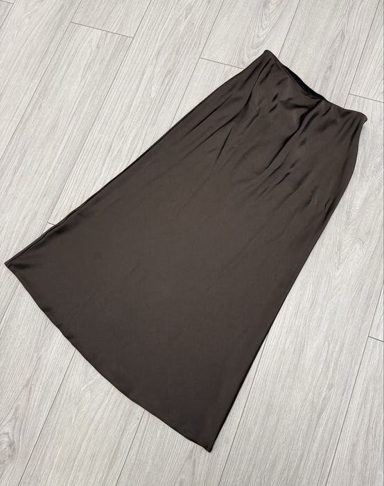 Атласна шоколадна спідниця