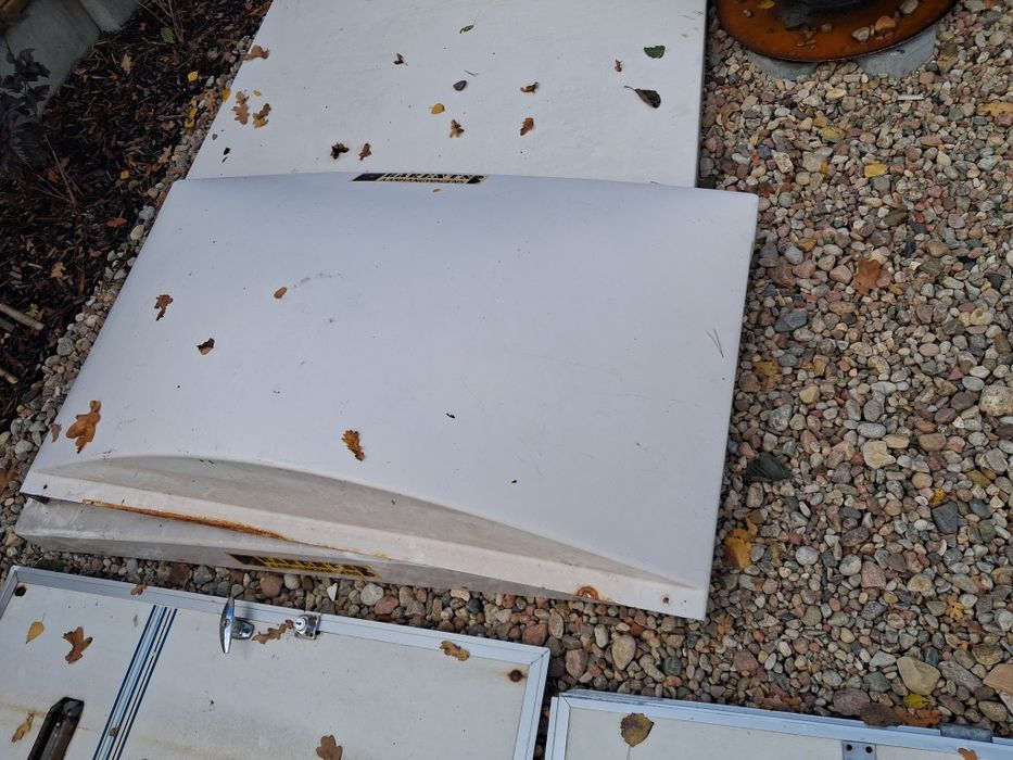 Sprzedam pozostałość po przyczepce