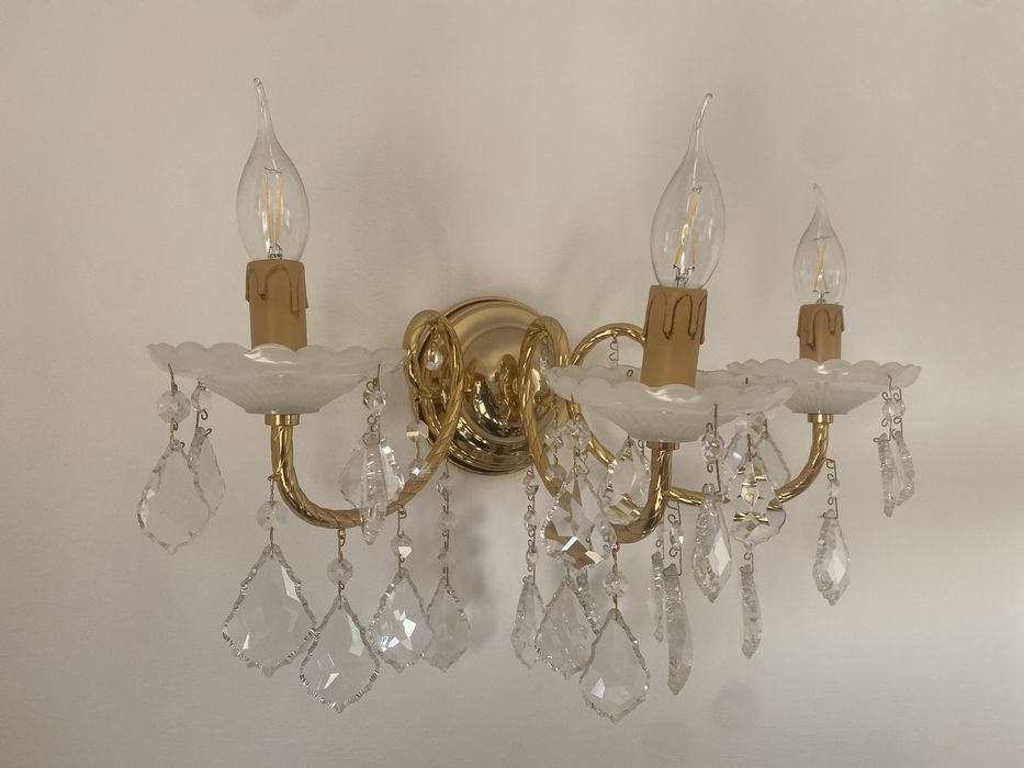 Candeeiro em cristal com banho de ouro altamente exclusivo com 5 apliq