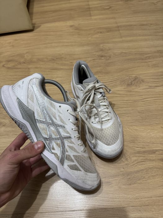Кросвки Asics для тренеровок