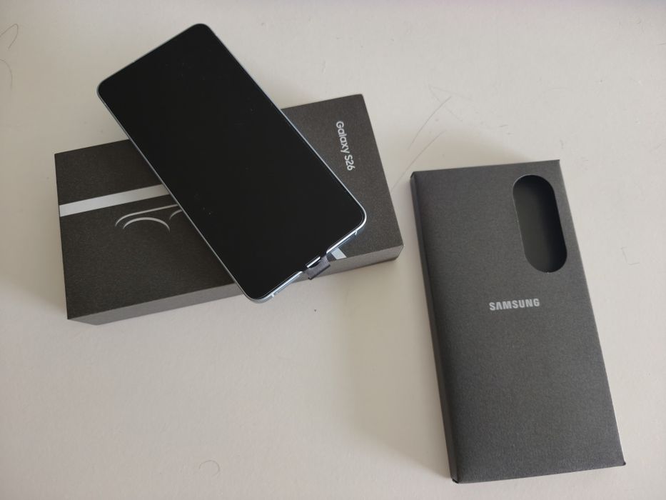 Samsung S26 (12/256Gb)