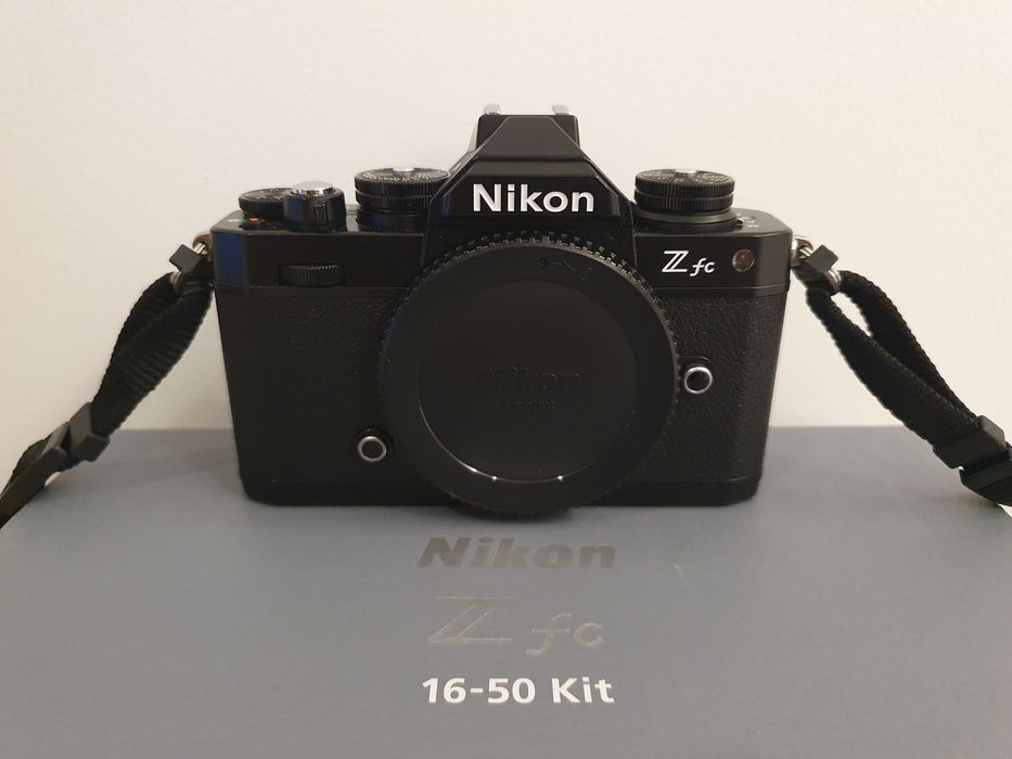 Câmara Nikon Zfc black edition como nova