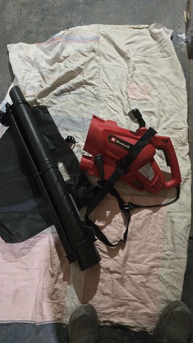 Дуйка для листя.   Повітродув-пилосос садовий Einhell