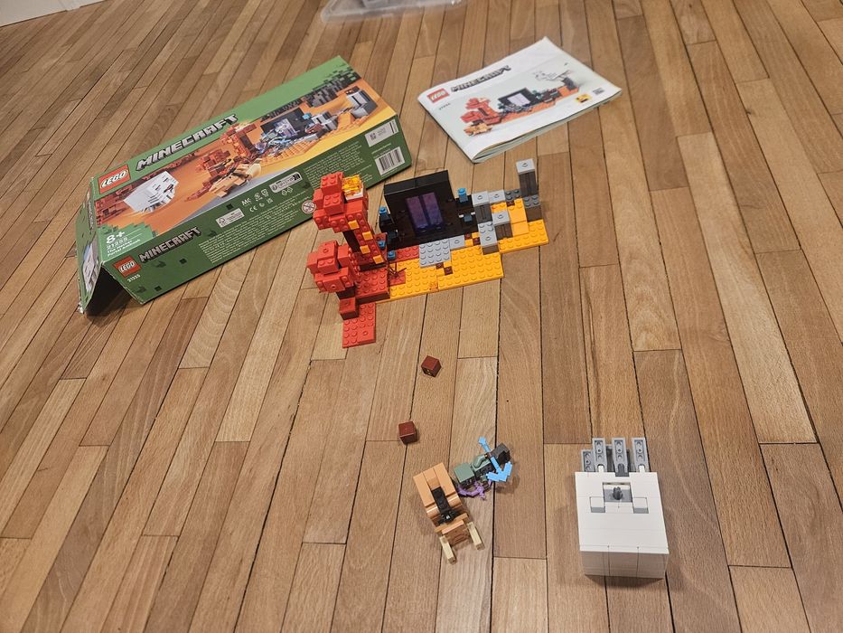 Lego minecraft 21255 polecam