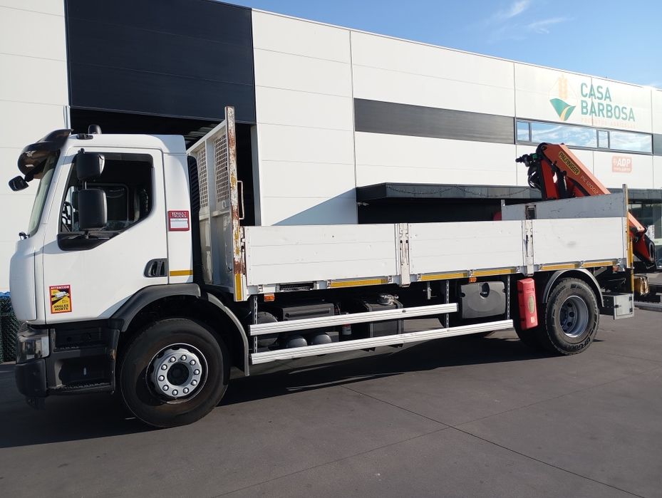 Renault C 280 com grua