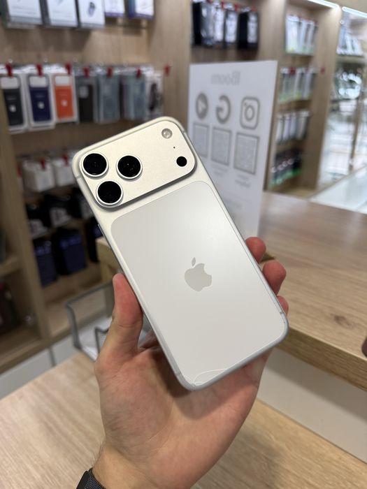iPhone 17 Pro Max 256GB Silver