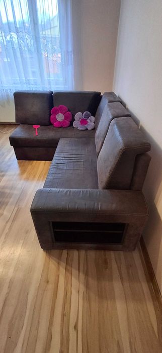 Meble z pokoju dziennego i sypialni