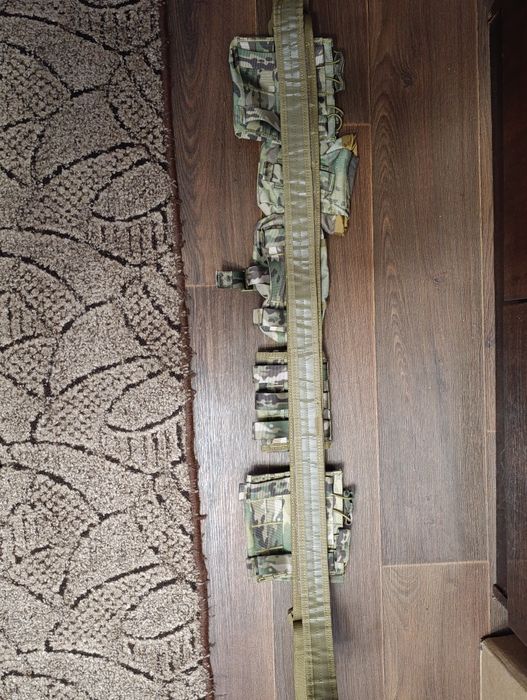 Продаю тактичний пояс з підсумками в кольорі мультикам