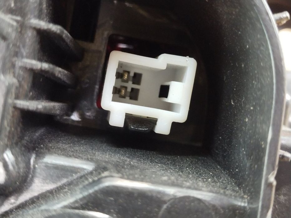 Subaru Forester V SK 18-24 Фонарь задний правый в крышку багажника TYC