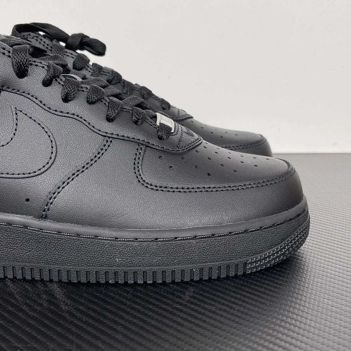 Nike Air Force 1 Low '07 Supreme Czarny R.42