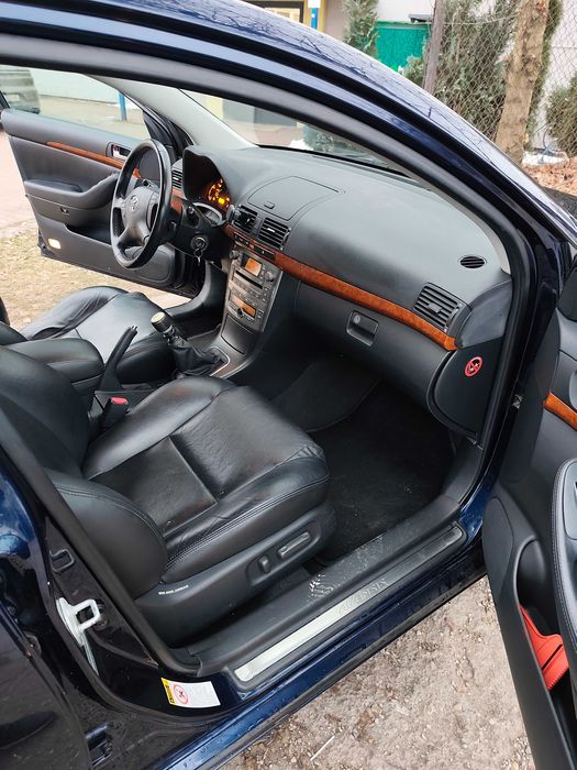 TOYOTA AVENSIS T25 D-4D 2.2 2007r.