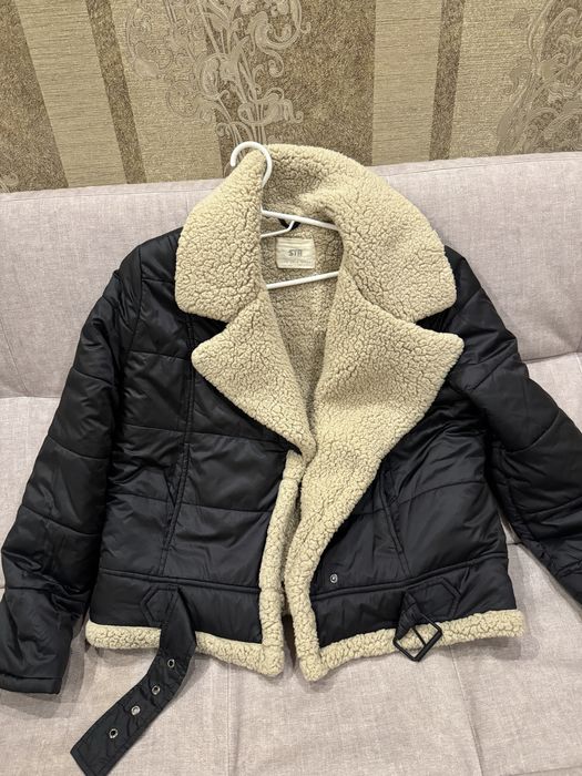 Куртка на хутрі,розмір М