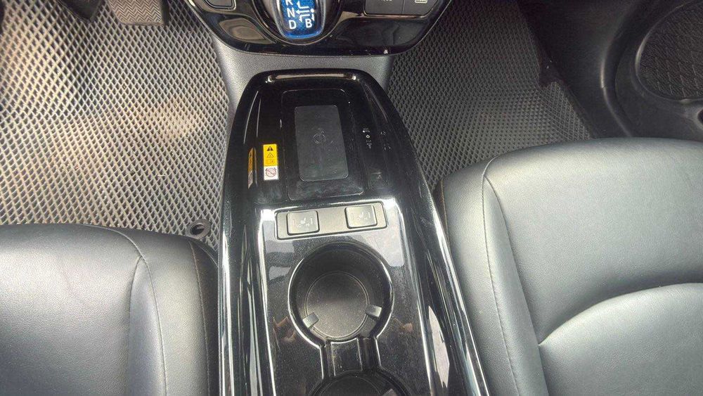 Toyota Prius гібрид