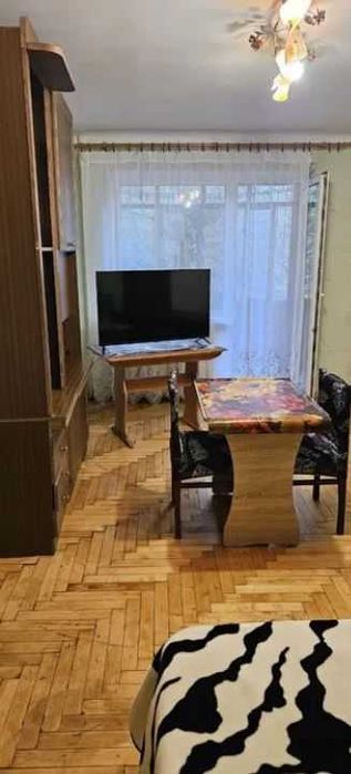 Продається 2-о кімнатна квартира вул. Л.ЖАБОТИНСЬКОГО 3/5