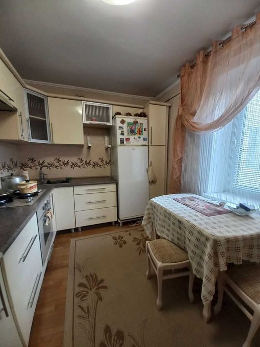 Продам 4-кім квартиру АВТОНОМНЕ ОПАЛЕННЯ. вул. Небожинського.