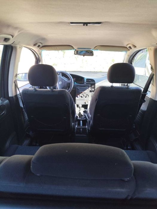 Opel Zafira A 2.2 DTi 125cv (2002) – 7 Lugares Espaçosa e Económica
