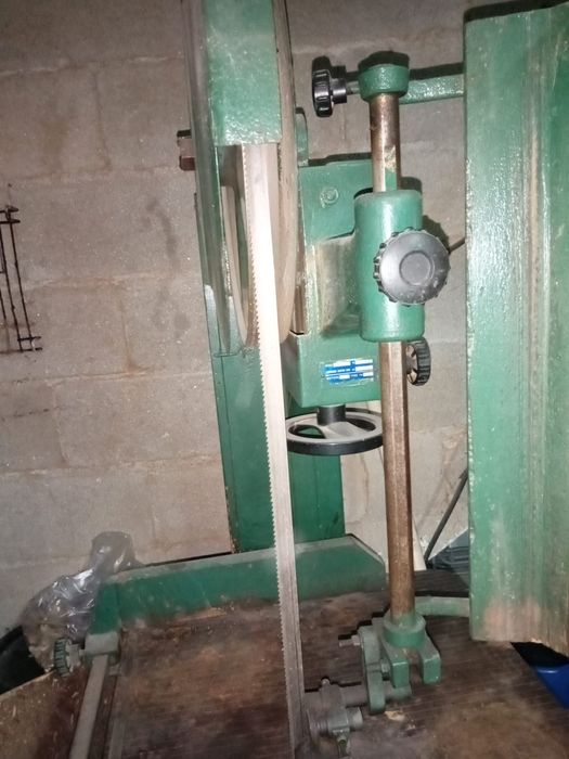 Máquina de fita para corte de madeira