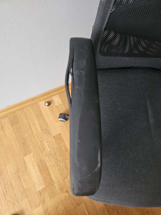 Krzeslo biurowe Markus Ikea