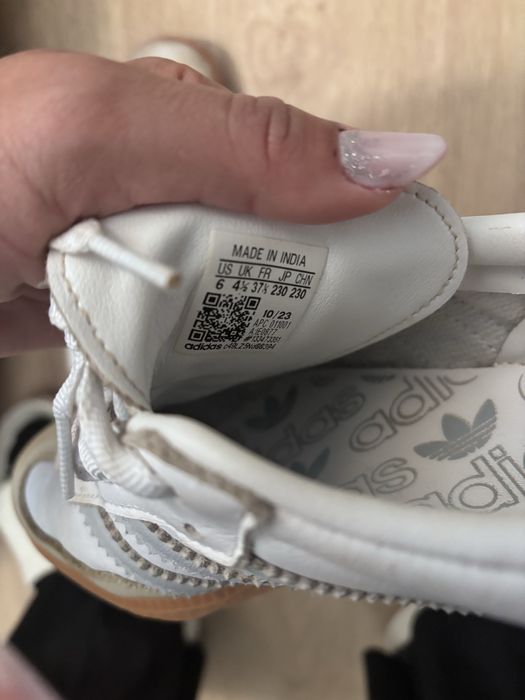 Sapatilha adidas samba