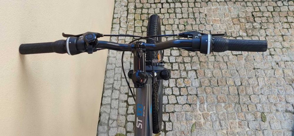 Bicicleta BTT Rockrider ST 100 Cinza