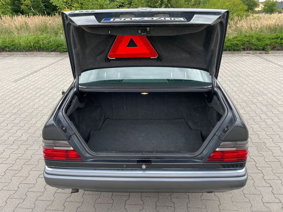 Mercedes-Benz Klasa E Mercedes w124 E200