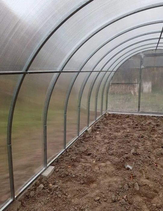 Каркаси теплиця з оцинкованої труби розмір 3.7*6*2м
