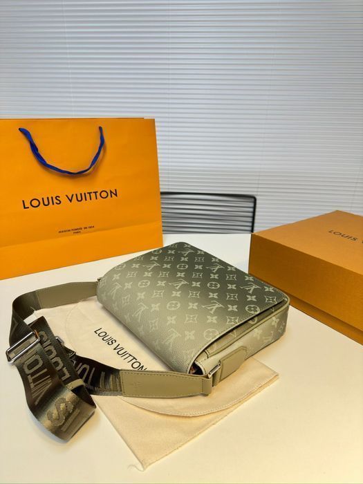 Louis Vuitton damier infini district сумка мужская золотая кожаная