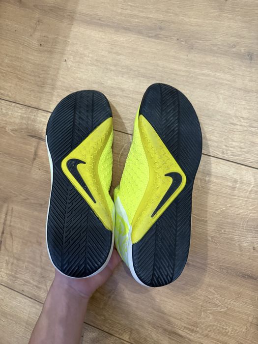 Футзалки nike phantom