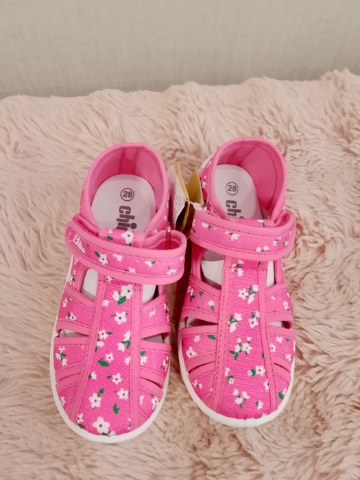 Капці для дівчаток фірми Chicco