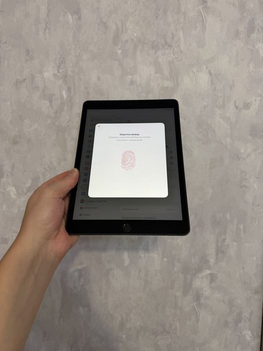 Продам Apple iPad 9, 256GB, версія Wi-Fi.
