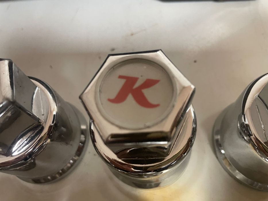 kołpak nakładka kapsel Alcoa 32 Feldbinder FFB Kassbohrer