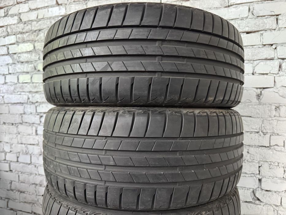 Літні Bridgestone 225/40 R19