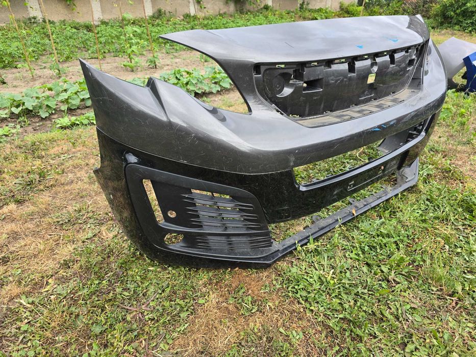 zderzak przód Peugeot Traveller