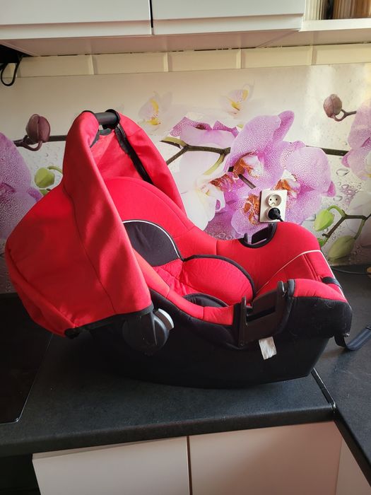 Fotelik samochodowy Nosidełko Ferrari