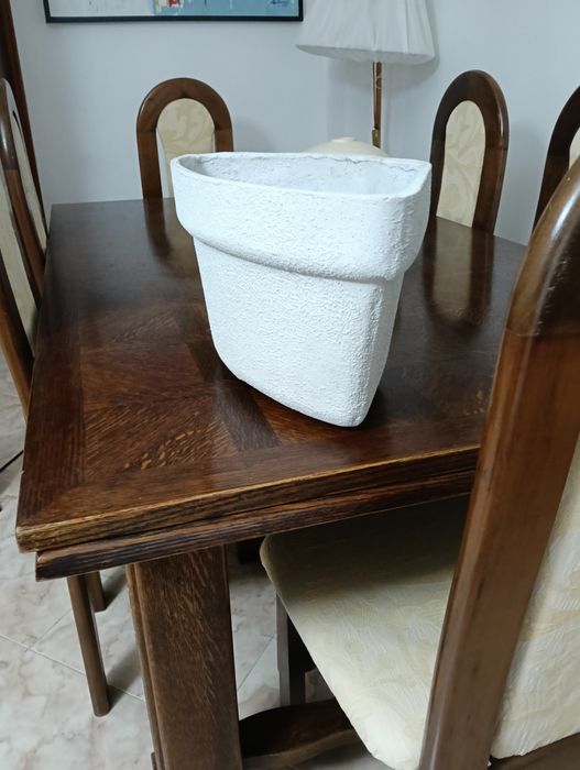 Vaso em cimento em excelente estado 41cm por 25 cm