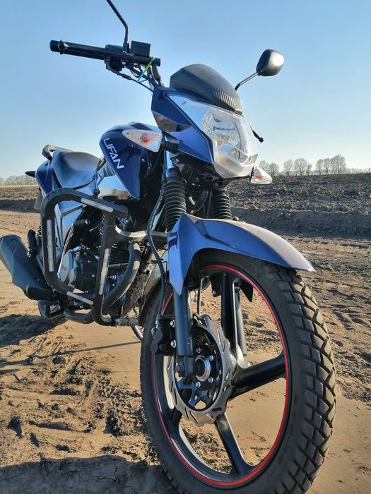 Продам мотоцикл Lifan1502e