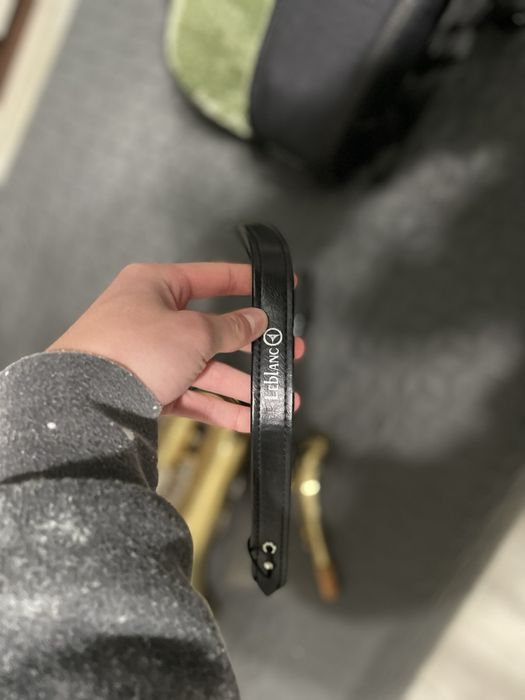 Продається саксафон Vito