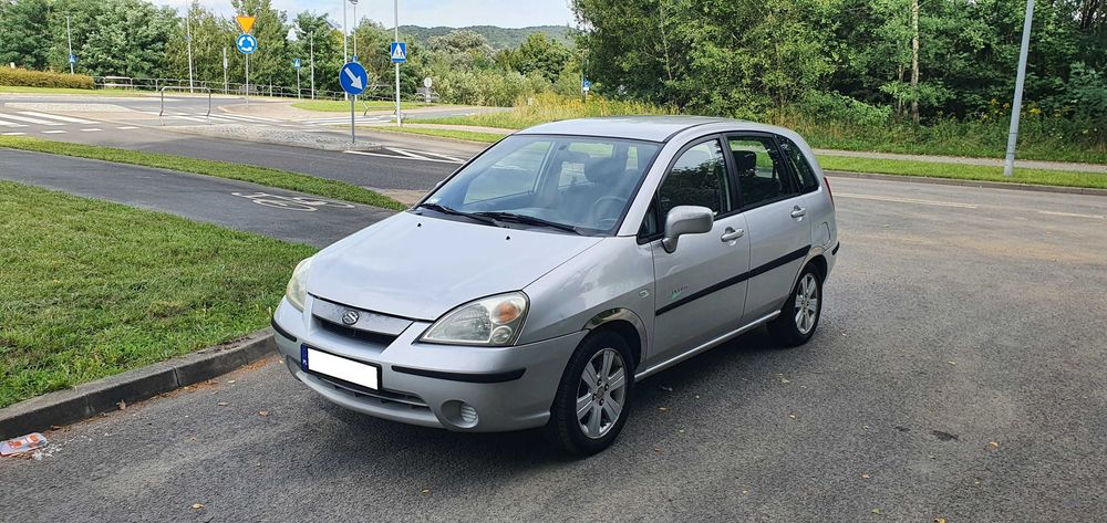 Suzuki Liana